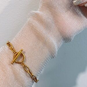 Dainty T-Bar Chain Bracelet